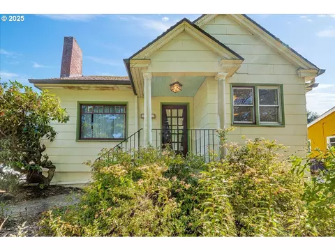 1402 N Ainsworth St, Portland, OR 97217