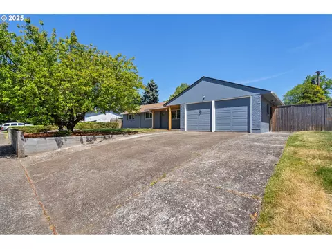 6411 NW Firwood Dr, Vancouver, WA 98665