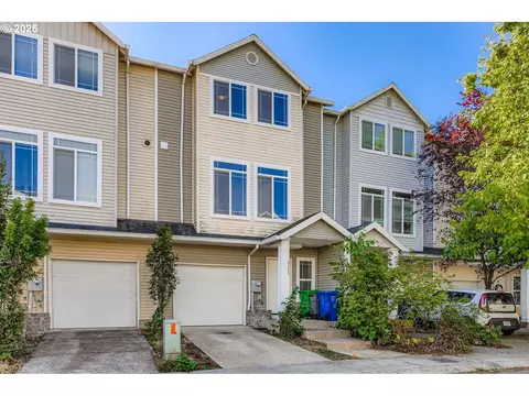 10424 SE Oak St, Portland, OR 97216