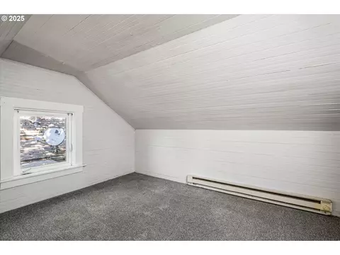 Bedroom - 427 Washington St, Eugene, OR 97401 photo 1 of 2
