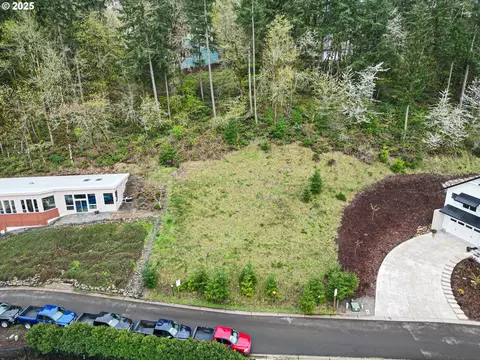 Mountain Ash, Eugene, OR 97405 photo 2