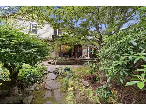 Exterior - 2675 NE Cleveland Ave, Gresham, OR 97030 photo 9 of 12