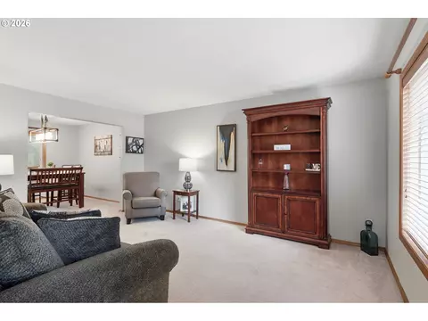 Living - 2675 NE Cleveland Ave, Gresham, OR 97030 photo 2 of 3