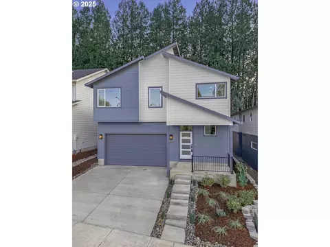 Exterior - 284 NW Mawrcrest Ave, Gresham, OR 97030 photo 4 of 6