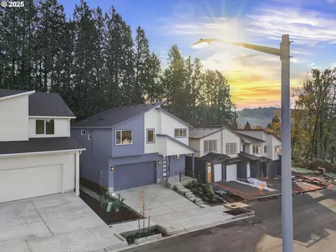 View/Area - 284 NW Mawrcrest Ave, Gresham, OR 97030 photo 1 of 1