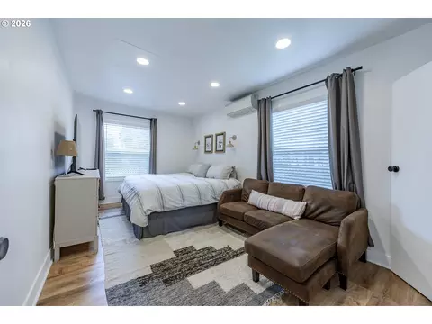 Bedroom - 1362 W 11th Ave, Eugene, OR 97402 photo 1 of 5