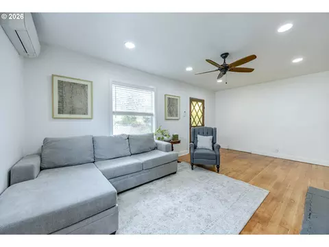 Living - 1362 W 11th Ave, Eugene, OR 97402 photo 3 of 4