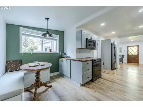 Kitchen - 1362 W 11th Ave, Eugene, OR 97402 photo 9 of 9