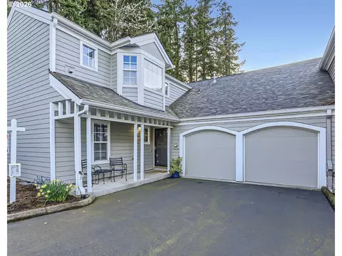 11369 SW Sycamore Pl, Portland, OR 97223