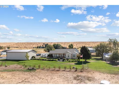 81810 Lee Estates Ln, Umatilla, OR 97882