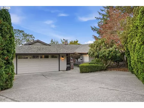 10748 SE 99th Dr, Happy Valley, OR 97086