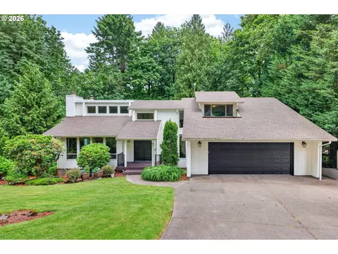 725 Carrera Ln, Lake Oswego, OR 97034