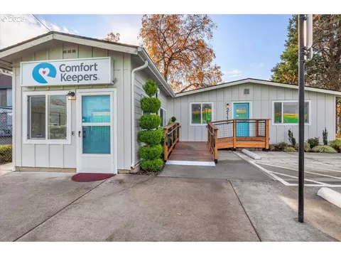 2115 E 27th St, Vancouver, WA 98660
