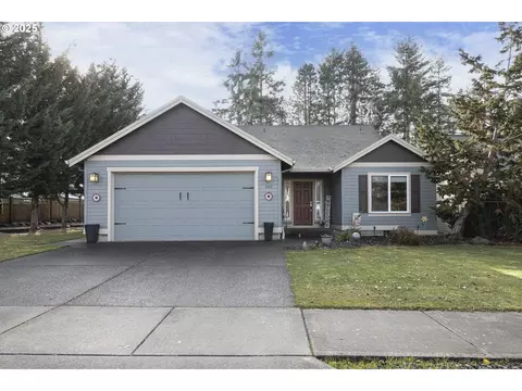 940 Hayes St, Mount Angel, OR 97362