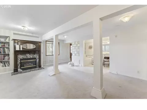 Living - 3102 NW 16th Ave, Camas, WA 98607 photo 6 of 12