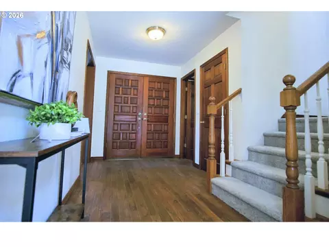 Entry Way - 3102 NW 16th Ave, Camas, WA 98607 photo 2 of 3