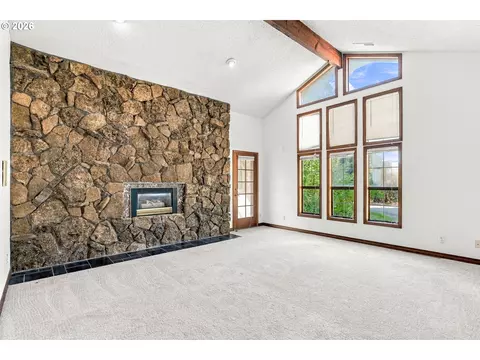 Living - 3102 NW 16th Ave, Camas, WA 98607 photo 7 of 12