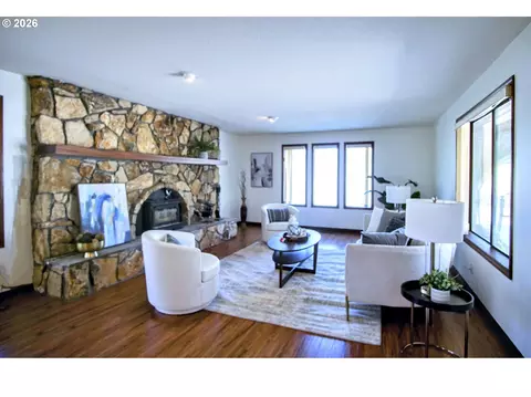 Living - 3102 NW 16th Ave, Camas, WA 98607 photo 2 of 12