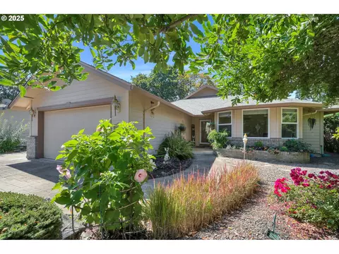 3446 Baywood St, Eugene, OR 97404