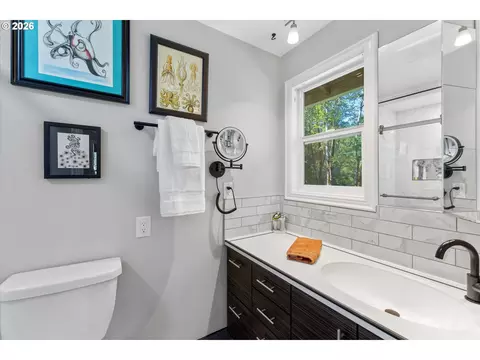 1947 SE Meadow Ct, Gresham, OR 97080 photo 15