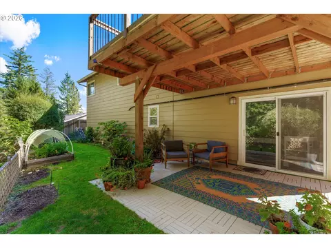 1947 SE Meadow Ct, Gresham, OR 97080 photo 26