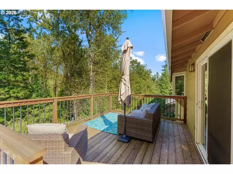 1947 SE Meadow Ct, Gresham, OR 97080 photo 24
