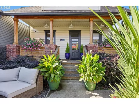 Exterior - 436 Lincoln St, Eugene, OR 97401 photo 6 of 14
