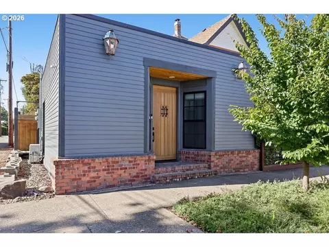 Exterior - 436 Lincoln St, Eugene, OR 97401 photo 11 of 14