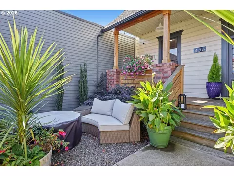 Exterior - 436 Lincoln St, Eugene, OR 97401 photo 7 of 14