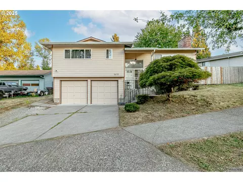 3670 SEl Camino Dr, Gresham, OR 97080