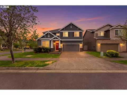 2528 N Roger Smith Dr, Newberg, OR 97132