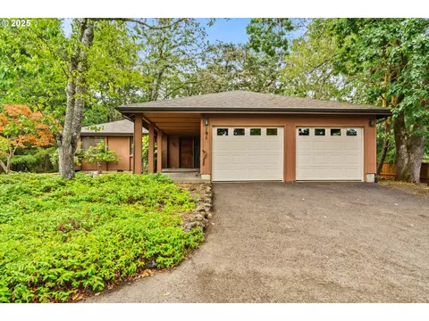 191 Crest Dr, Eugene, OR 97405