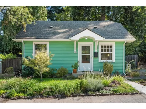 4304 NE 79th Ave, Portland, OR 97218
