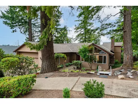 816 SW Overlook Ct, Gresham, OR 97080