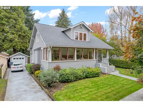1027 W Broadway, Eugene, OR 97402