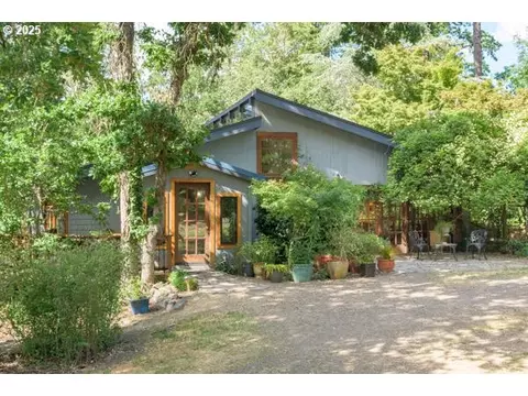 86595 N Modesto Dr, Eugene, OR 97402