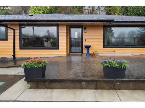 410 Pleasant Ave, Astoria, OR 97103