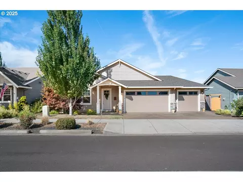 1670 SE Academy St, Dallas, OR 97338