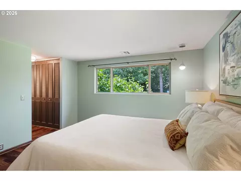2670 E Windsor Cir, Eugene, OR 97405 photo 14