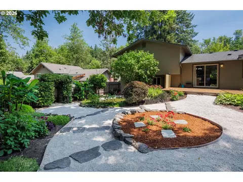 2670 E Windsor Cir, Eugene, OR 97405 photo 36