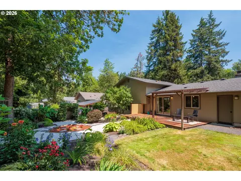 2670 E Windsor Cir, Eugene, OR 97405 photo 41