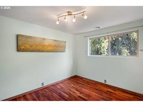 2670 E Windsor Cir, Eugene, OR 97405 photo 18