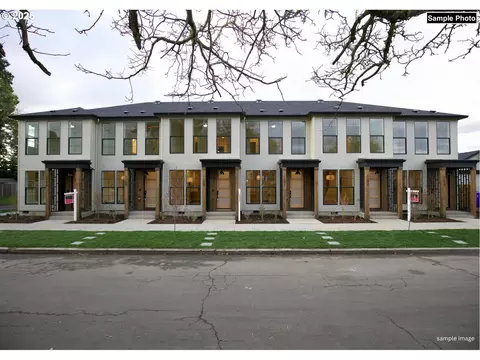 3001 NE Ainsworth St, Portland, OR 97211