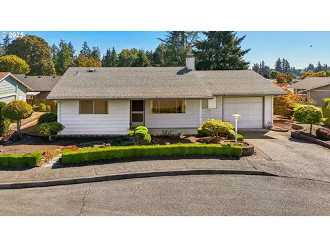 12473 SW King George Dr, King City, OR 97224