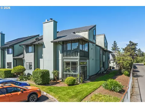 356 NE Skipanon Dr, Warrenton, OR 97146