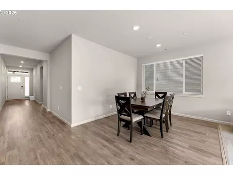 Dining - 8643 N Wright St, Camas, WA 98607 photo 3 of 3