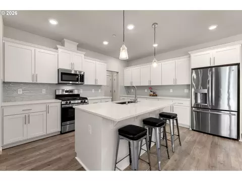 Kitchen - 8643 N Wright St, Camas, WA 98607 photo 11 of 11