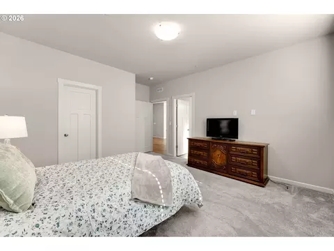 Bedroom - 8643 N Wright St, Camas, WA 98607 photo 3 of 7