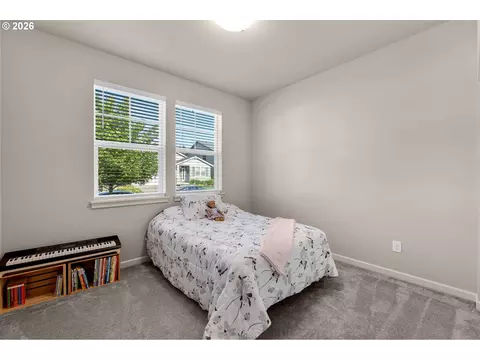 Bedroom - 8643 N Wright St, Camas, WA 98607 photo 5 of 7