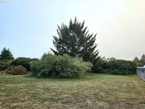 pelican bay dr, Brookings, OR 97415